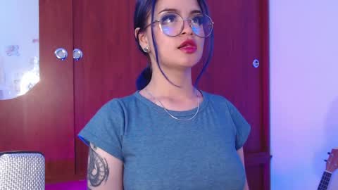 Snapshot of raventh_ chatting on 25, 4, 2026 raventh_ online show from 25, 4, 2026
