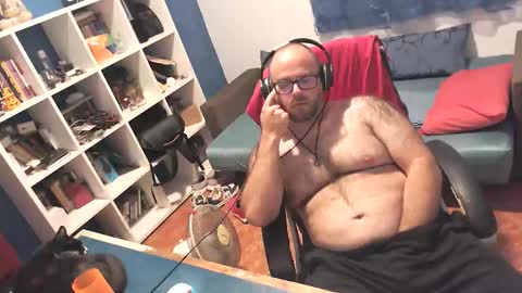 ravingr3d3 online show from 16, 9, 2025