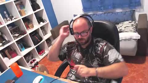 ravingr3d3 online show from 5, 10, 2025