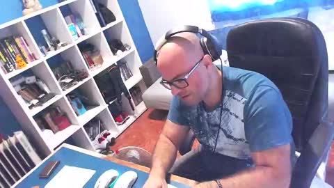 ravingr3d3 online show from 8, 10, 2025