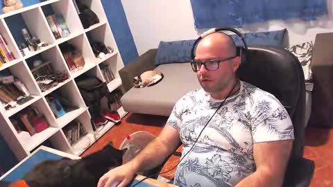 ravingr3d3 online show from 11, 10, 2025