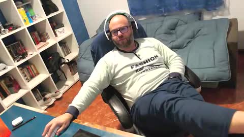 ravingr3d3 online show from 11, 1, 2026