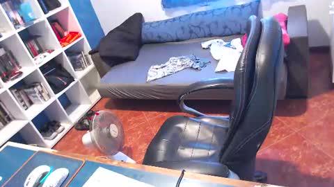 Snapshot of ravingr3d3 chatting on 16, 6, 2026 ravingr3d3 online show from 16, 6, 2026