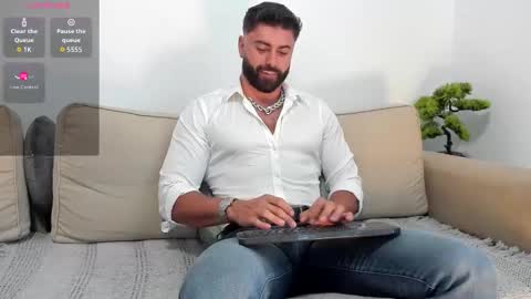 Adam online show from 8, 10, 2025