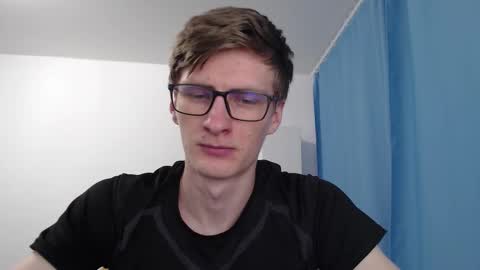 Snapshot of ray_booy chatting on 17, 9, 2025 Ray Booy online show from 17, 9, 2025