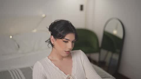 Rayvens online show from 25, 11, 2025