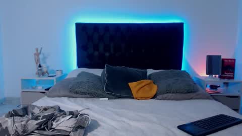 Snapshot of ray_weed chatting on 22, 12, 2025 Ray online show from 22, 12, 2025