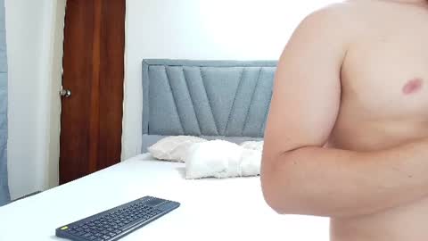 Snapshot of ray_weed chatting on 12, 7, 2026 Ray online show from 12, 7, 2026