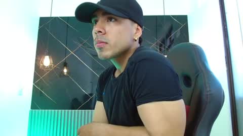 Snapshot of rayanroy1 chatting on 10, 6, 2026 rayanroy1 online show from 10, 6, 2026
