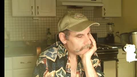 Snapshot of raylene4u2 chatting on 5, 7, 2026 Ray online show from 5, 7, 2026