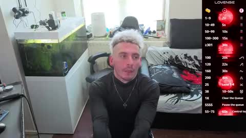 Rayzel online show from 4, 3, 2026