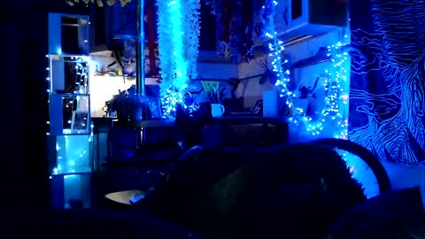 Snapshot of raziel_haze chatting on 1, 1, 2025 Yrriel Strife Candy-Demon Caveboy mr. Cringe online show from 1, 1, 2025