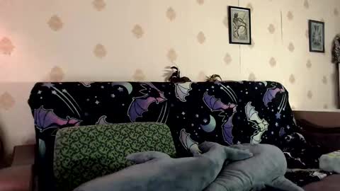 Snapshot of raziel_haze chatting on 1, 3, 2025 Yrriel Strife Candy-Demon Caveboy mr. Cringe online show from 1, 3, 2025