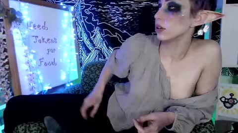 Snapshot of raziel_haze chatting on 4, 3, 2025 Yrriel Strife Candy-Demon Caveboy mr. Cringe online show from 4, 3, 2025