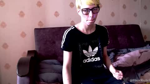 Snapshot of raziel_haze chatting on 17, 9, 2025 Yrriel Strife Candy-Demon Caveboy mr. Cringe online show from 17, 9, 2025