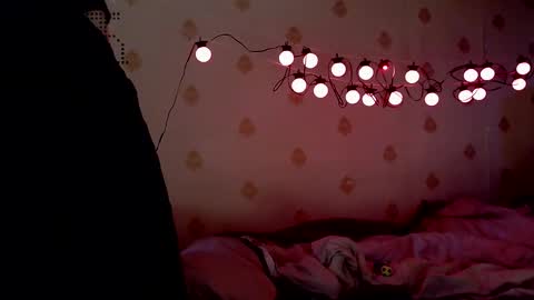 Snapshot of raziel_haze chatting on 16, 10, 2025 Yrriel Strife Candy-Demon Caveboy mr. Cringe online show from 16, 10, 2025