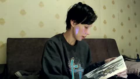 Snapshot of raziel_haze chatting on 19, 11, 2025 Yrriel Strife Candy-Demon Caveboy mr. Cringe online show from 19, 11, 2025