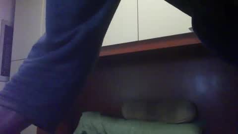 Snapshot of razzoman5 chatting on 4, 11, 2025 razzoman5 online show from 4, 11, 2025