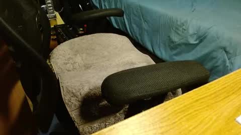 Snapshot of readytocum90 chatting on 11, 10, 2025 Scrappy Coco online show from 11, 10, 2025