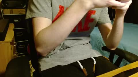 Snapshot of readytocum90 chatting on 25, 10, 2025 Scrappy Coco online show from 25, 10, 2025