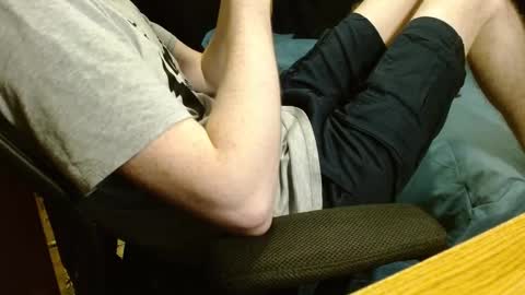 Snapshot of readytocum90 chatting on 30, 10, 2025 Scrappy Coco online show from 30, 10, 2025