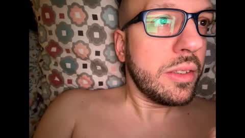 HugeSecret online show from 17, 2, 2025