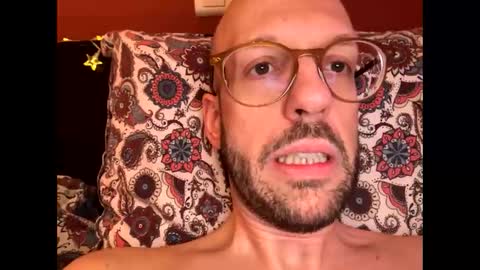 HugeSecret online show from 12, 1, 2026