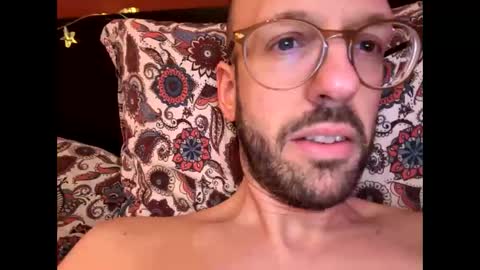 HugeSecret online show from 15, 1, 2026