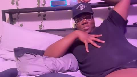 Preston  Stella online show from 5, 2, 2025