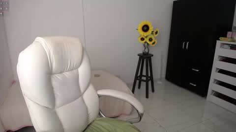 REBECA online show from 6, 2, 2025