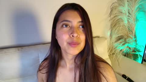 Rebeca Williams online show from 4, 2, 2025