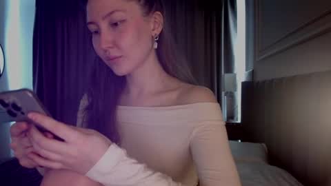 Snapshot of rebecca_demure18 chatting on 27, 4, 2026 Lets talk here 33. online show from 27, 4, 2026