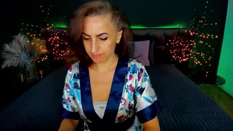 rebecca_diamonds online show from 17, 9, 2025