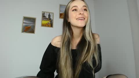 Becca Johnsoon online show from 8, 2, 2025