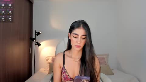 Snapshot of rebeccabaxter chatting on 14, 10, 2025 Rebecca online show from 14, 10, 2025