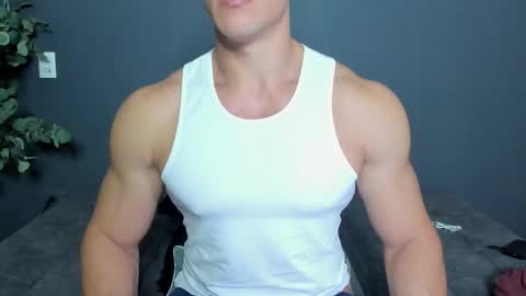 Snapshot of recce_taylor4 chatting on 22, 12, 2025 twitter REECET26 instagram RECCETAYLOR online show from 22, 12, 2025