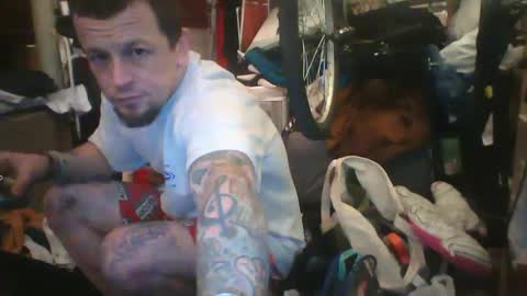 Snapshot of recka810 chatting on 2, 3, 2025 recka810 online show from 2, 3, 2025