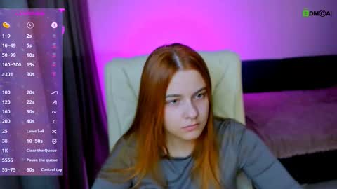 Snapshot of red__dizzy chatting on 14, 10, 2025 red__dizzy online show from 14, 10, 2025