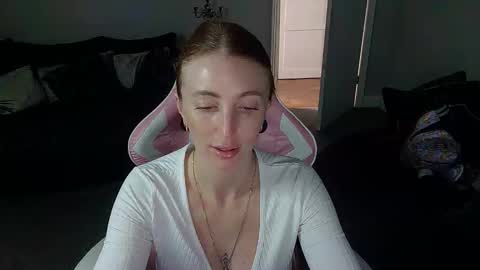 Red -  online show from 11, 3, 2026