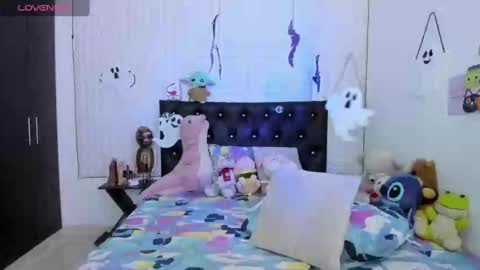 Snapshot of red_girlofficial chatting on 21, 10, 2025 Taliana online show from 21, 10, 2025
