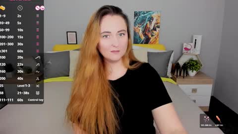 Lessy Fox online show from 5, 12, 2025