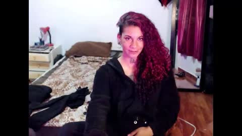 Instagram Valerie yourdream online show from 15, 1, 2025