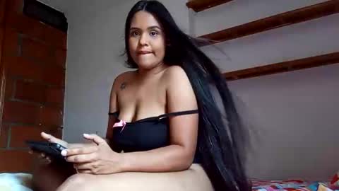 Snapshot of red_velvet0203 chatting on 28, 10, 2025 red velvet0203 online show from 28, 10, 2025