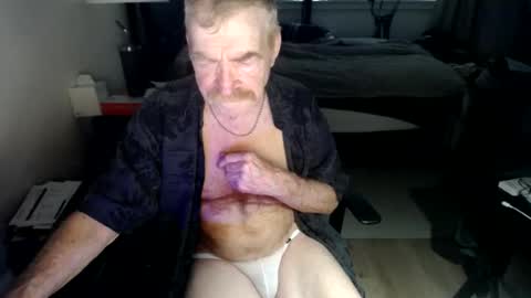 Snapshot of redbare12007 chatting on 23, 6, 2026 Red online show from 23, 6, 2026
