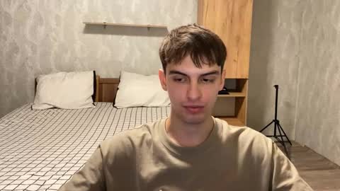 Snapshot of redbullshine chatting on 16, 9, 2025 redbullshine online show from 16, 9, 2025