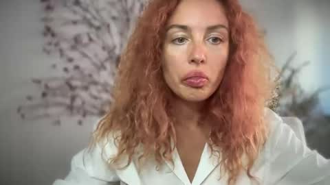 Snapshot of reddgirll chatting on 23, 9, 2025 reddgirll online show from 23, 9, 2025