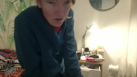 Snapshot of redfoxofficial chatting on 19, 11, 2025 Redfox online show from 19, 11, 2025