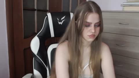 Snapshot of redhead_rabbit chatting on 2, 7, 2026 Lily online show from 2, 7, 2026