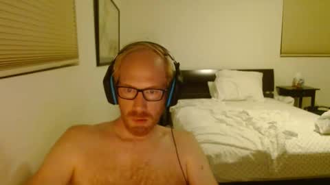 Snapshot of redrob57 chatting on 27, 9, 2025 redrob57 online show from 27, 9, 2025