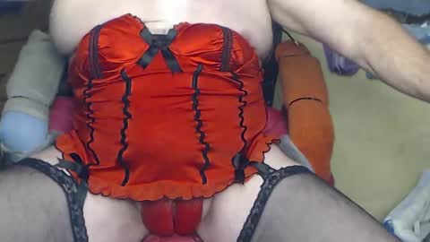 Snapshot of redsatincoatt chatting on 14, 9, 2025 Red Satin Coat online show from 14, 9, 2025